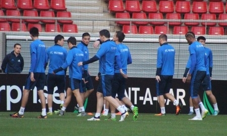 Фоторепортаж с предыгровой тренировки «Астаны» в Пирее