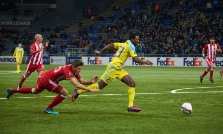 Болельщики «Астаны» признали Твумаси лучшим игроком матча против «Олимпиакоса»