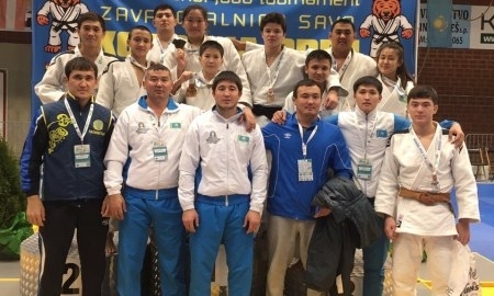 Казахстанские дзюдоисты завоевали десять медалей на международном турнире