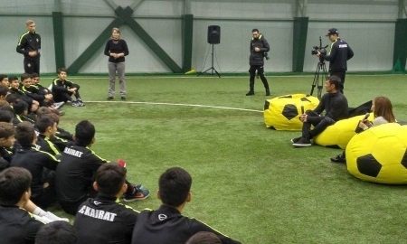 Мальдини встретился с воспитанниками «Кайрата»