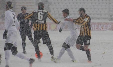 Казахстанцы потроллили снежный матч «Кайрат» — «Астана»