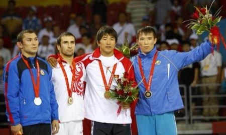 UWW присвоил серебряную медаль Олимпийских игр в Пекине Тенизбаеву