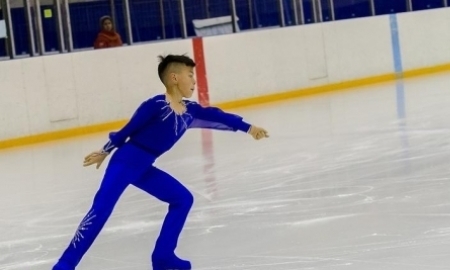 В Караганде проходит чемпионат Казахстана среди молодежи по фигурному катанию 
