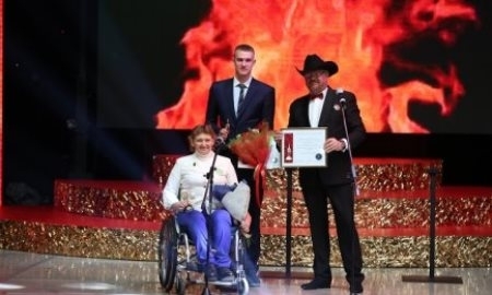 Габидуллина и Боранбаев стали лауреатами премии «Алтын Адам»