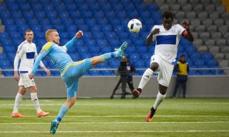 Фото с переходного матча «Тараз» — «Алтай» 0:3