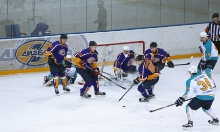 Фото с матча ВХЛ «Дизель» — «Торпедо» 1:3