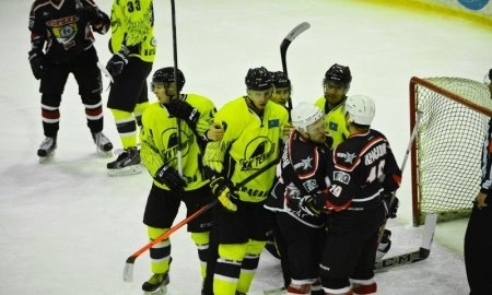 Фоторепортаж с матчей чемпионата РК «Горняк» — «Темиртау» 0:3, 4:6