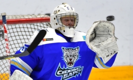 Фоторепортаж с матча МХЛ «Снежные Барсы» — «Толпар» 2:3