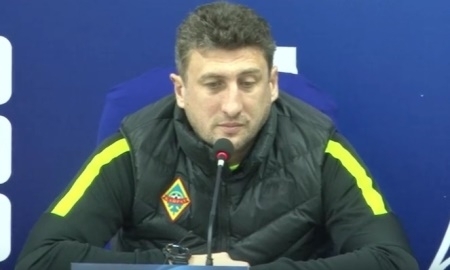 Видео предматчевой пресс-конференции Кахабера Цхададзе финальной игры Кубка Казахстана «Кайрат» — «Астана»