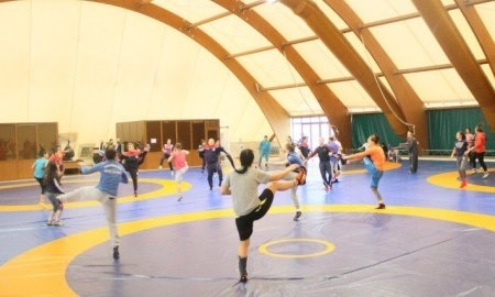 Фоторепортаж с тренировок женской сборной Казахстана в Баку