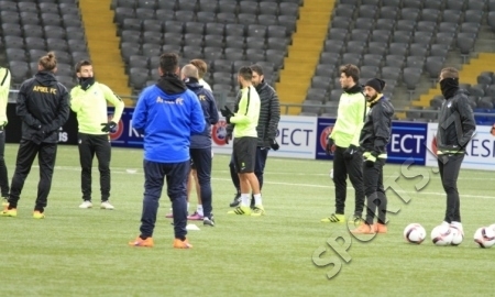 Фоторепортаж матча лиги Европы «Астана» — АПОЭЛ 2:1