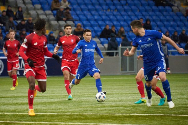 Кто вперед, а кто назад