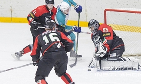 Отчет о матче ВХЛ «Нефтяник» — «Торпедо» 2:3