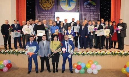 Юные воспитанники «Арлана» стали обладателями звания «Лучшая молодежная команда 2016 года»