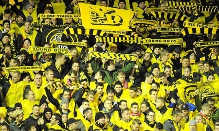 «Выиграли у команды, которая совершенно не умеет играть в гостях, и радуетесь этому, как дети». Самые интересные высказывания швейцарских болельщиков после матча «Янг Бойз» — «Астана»