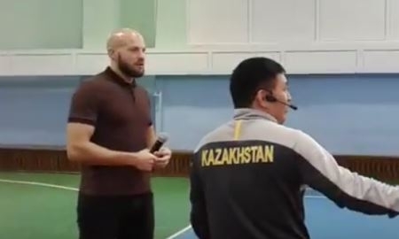 Карагандинские студенты получили мастер-класс от именитых боксеров