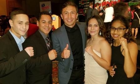 Головкин встретился с юными боксерами на Конвенции WBC