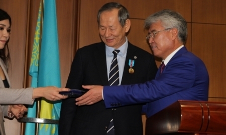 Президент ФФК награжден юбилейной медалью «25 лет Независимости Республики Казахстан»