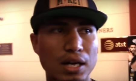 Чемпион мира в полулегком весе назвал Головкина и Альвареса равными соперниками