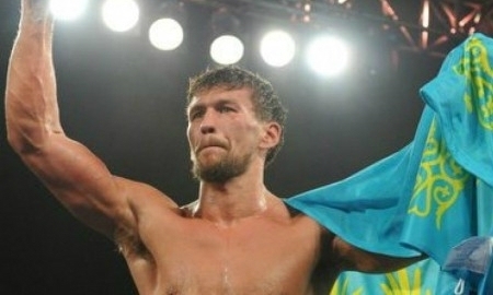 Акбербаев поднялся в рейтинге WBC на восемь строчек