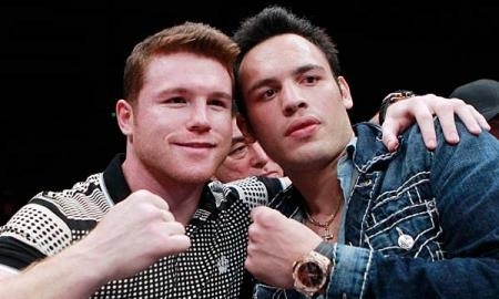 Потенциальные соперники Головкина Альварес и Чавес-младший должны договориться до 2 января