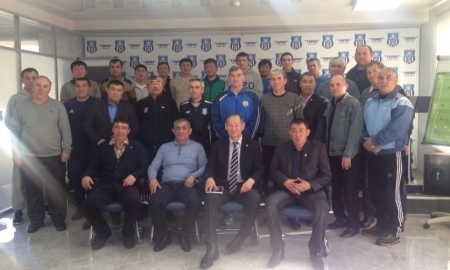 Президент ФФК встретился с тренерами футбольного центра «Тараз»