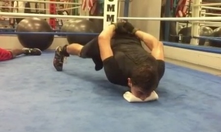 СМИ узнали, почему у Головкина такой крепкий подбородок