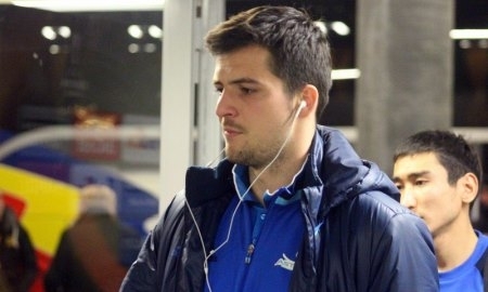 «Астана» прибыла на стадион «Стад де Сюисс»