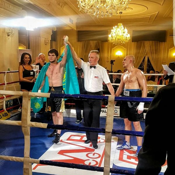 Али Ахмедов: «Выиграл бой одной левой»