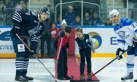 Фоторепортаж с матча КХЛ «Адмирал» — «Барыс» 1:4