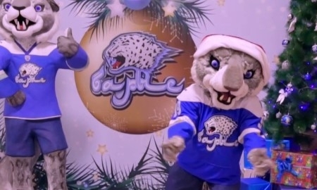 Маскот «Барыса» поздравил с наступающим Новым годом