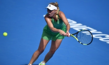 Путинцева сыграет с Возняцки во втором круге турнира в Сиднее