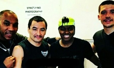 Жакиянов спаррингует с чемпионом IBF перед титульным боем в