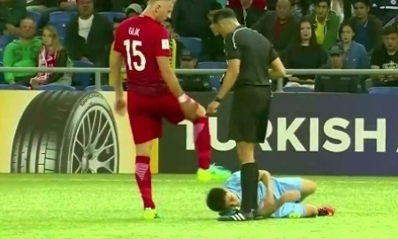 Конысбаев потроллил Исламхана назвав его артистом