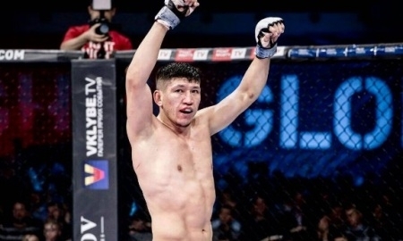 Хамитов проведет два титульных боя