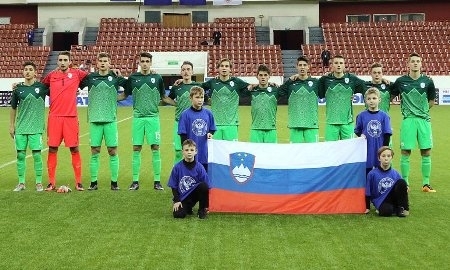Казахстан сыграет со Словенией в четвертьфинале Мемориала Гранаткина-2017