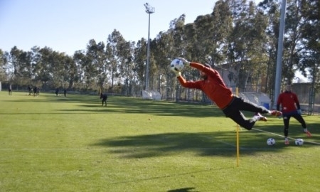 «Шахтер» сыграл по нулям с румынами