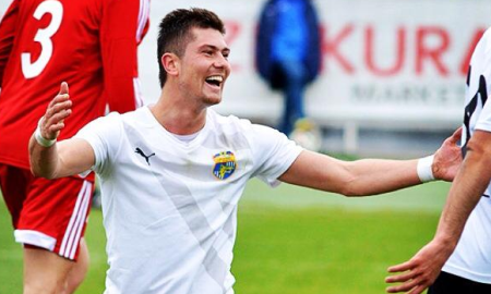 «Алтай» просматривает молдаванина