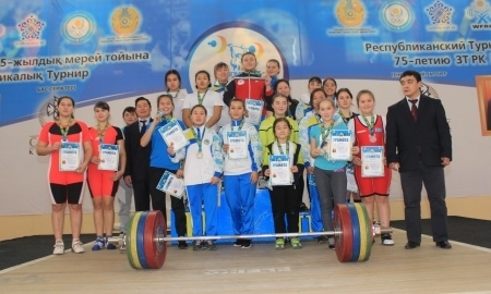 В Алматы завершился Республиканский турнир по тяжелой атлетике