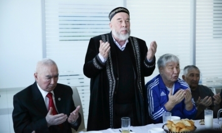 Ветераны казахстанского бокса благословили национальную команду