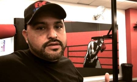 Дерик Сантос: «Дычко будет готов к дебюту в профи через пару месяцев»