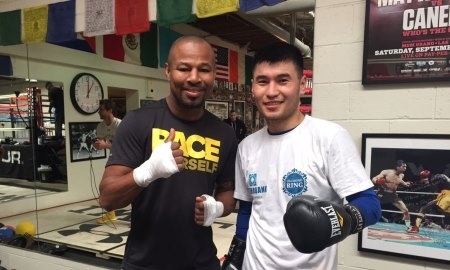 Сойлыбаев проводит спарринги с Мозли