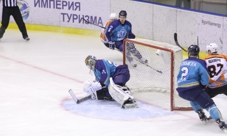 Фоторепортаж с матча ВХЛ «Торпедо» — «Спутник» 5:3 