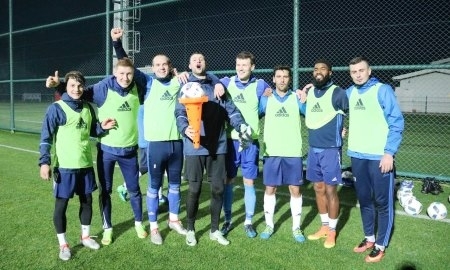 Фоторепортаж с вечерней тренировки «Окжетпеса»