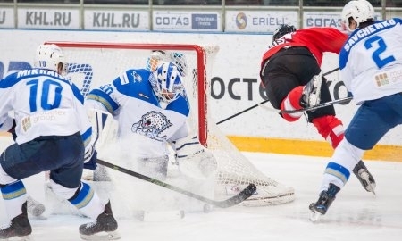 Фоторепортаж с матча КХЛ «Металлург» Новокузнецк — «Барыс» 2:4