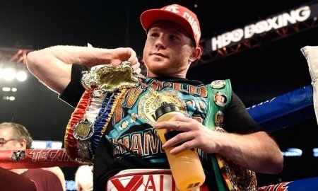 Потенциальному сопернику Головкина Канело придется освободить титул WBO, если он захочет реванша с Чавесом