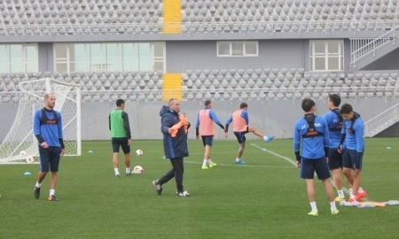 Станимир Стойлов: «Мы были вынуждены отпустить некоторых футболистов и подписать свободных агентов»