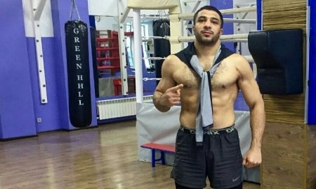 Балоев назвал дату и место дебютного боя в профессионалах