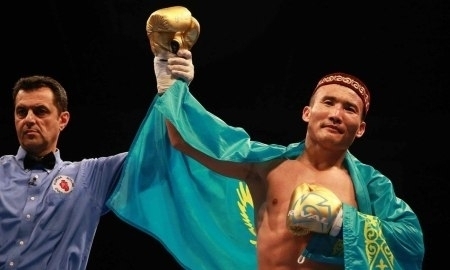 Ислам призвал молодых боксеров присоединяться к его команде