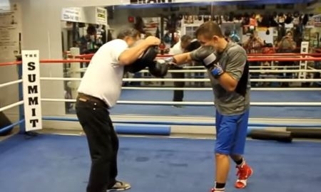 Головкин показал силу своего удара